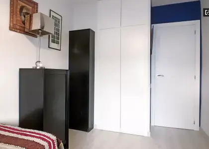Acogedora habitación con cama individual en alquiler cerca de Chamberí en Madrid