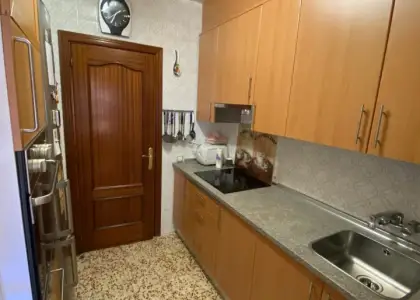 ALQUILER: CASA con TERRAZA y COCHERA en Puertollano en Puertollano