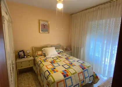 ALQUILER: CASA con TERRAZA y COCHERA en Puertollano en Puertollano