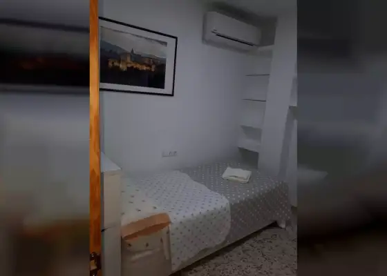 Alquiler de habitaciones en piso de 3 dormitorios para estudiantes en Granada