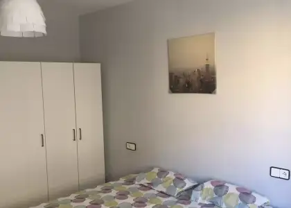 Alquiler de habitaciones para estudiantes en piso de 4 habitaciones en Alicante en Alicante (Alacant)