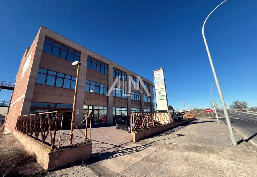 Alquiler Oficina PolÃ­gono, Manzanares en Manzanares