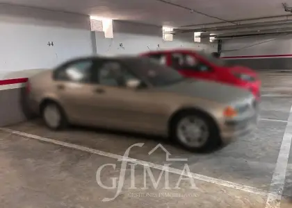 Amplia plaza de garaje en venta con fácil acceso – Zona calle Socuéllamos en Tomelloso