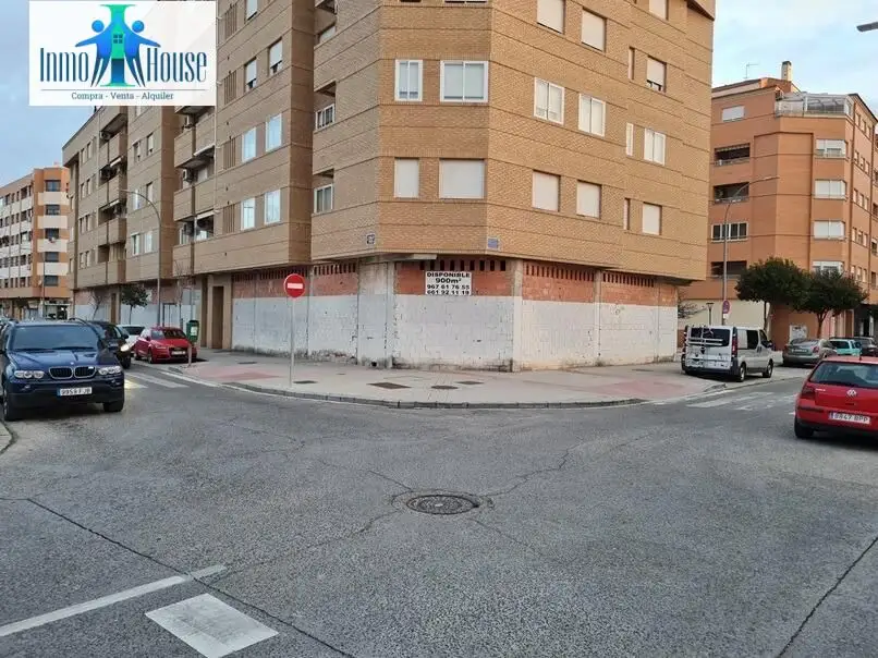 Amplio local comercial con infinidad de posibiliades en Albacete