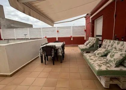 Ático en venta en Alcázar De San Juan, Zona Renfe, de 68 m2 con 2 dormitorios, baño, plaza de garaje, trastero y terraza por 143.000 €, Ref. 0434 en Alcázar de San Juan