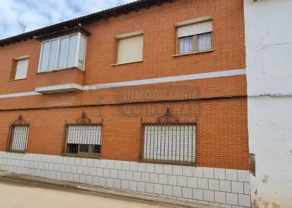 Casa 4 habitaciones, Triplex En buen estado Los Hinojosos en Los Hinojosos