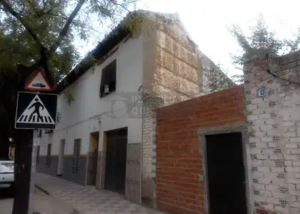 Casa A demoler o reconstruir La Villa de Don Fadrique en La Villa de Don Fadrique