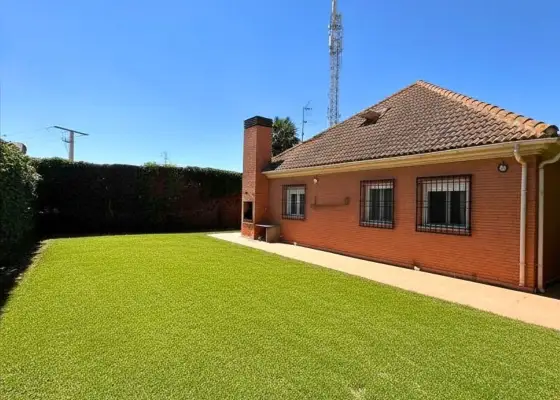 Casa/Chalet adosado En Venta Calle Arroyo Valdespino, Alcazar de San Juan en Alcázar de San Juan