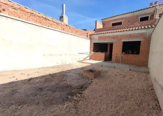Casa/Chalet adosado En Venta Calle Cirilo Villena, Tomelloso