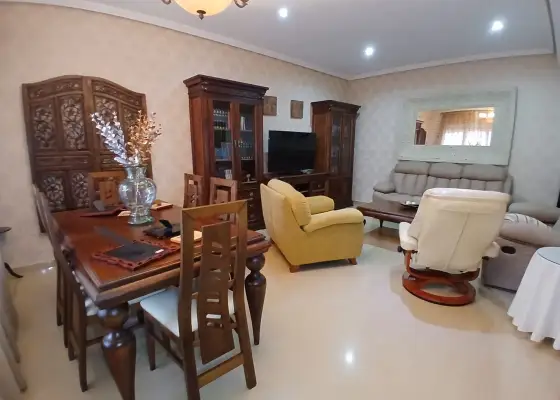 Casa/Chalet adosado En Venta Calle Concordia, Tomelloso