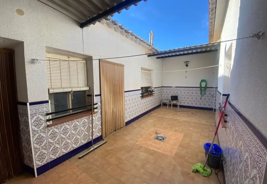Casa/Chalet pareado En Venta Calle Acuña, Tomelloso en Tomelloso