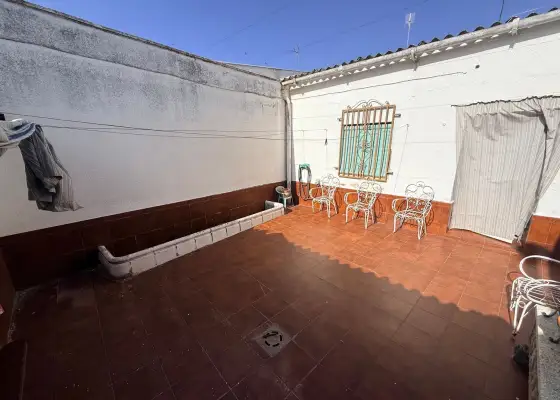 Casa/Chalet pareado En Venta Calle Acuña, Tomelloso