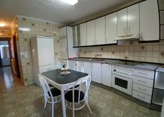 Casa/Chalet pareado En Venta Calle Socuéllamos, Tomelloso