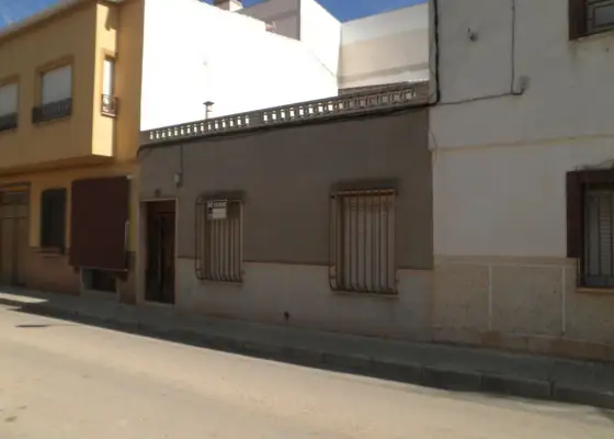 Casa/Chalet pareado En Venta Calle Triunfo Ave María, Tomelloso