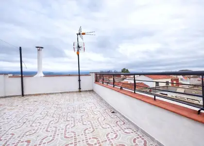 Casa con cochera en Puertollano