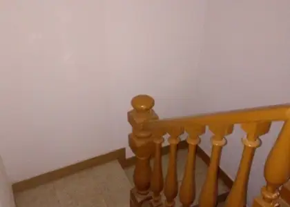 casa de pueblo con porches para vehículos y aperos en Tomelloso