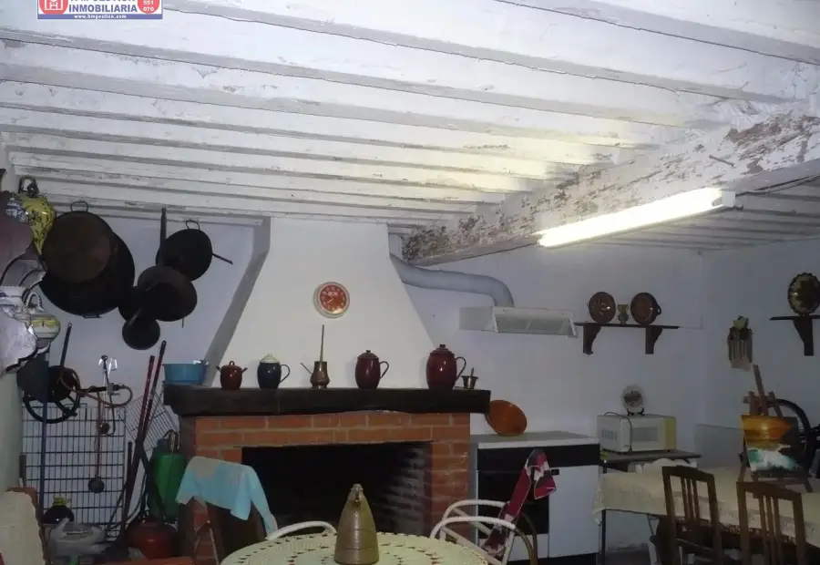 Casa en Alameda de Cervera, casa de dos dormitorios y un baño, + cocina manchega con salon amplio + palomar construido en el año 1890(en perfecto estado). mijor visitar sin compromiso en Alcázar de San Juan