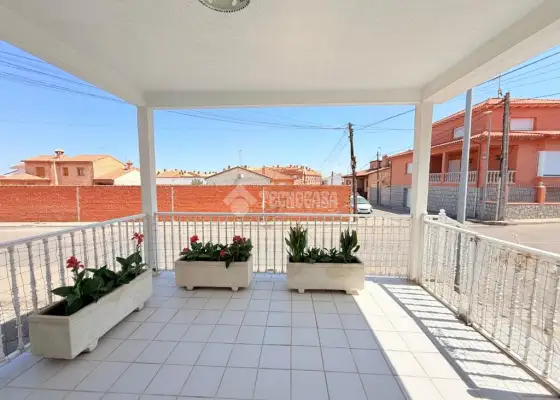 Casa en venta en Alameda De La Sagra - Alameda De La Sagra, 475.000 €, 579 m2, ref. 662020