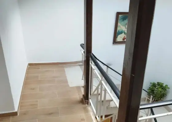 Casa en venta en Alcázar De San Juan, de 106 m2 con 4 dormitorios y baño por 95.000 €, Ref. 0409
