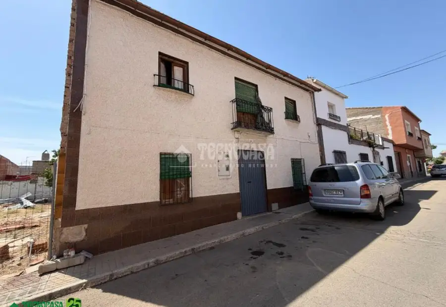 Casa en venta en Bolaños De Calatrava - Bolaños De Calatrava, 80.000 €, 234 m2, ref. 659736 en Bolaños de Calatrava
