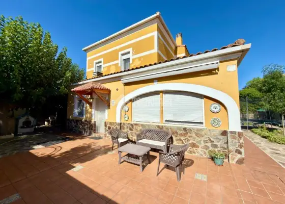 Casa en venta en Cabanillas Del Campo - Cabanillas Del Campo, 460.000 €, 270 m2, ref. 667500