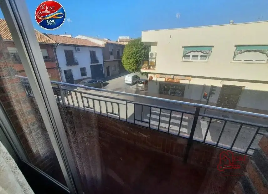 Casa en venta en Daimiel, Calle Misionero Eusebio Ortega Torres, de 276 m2 con 6 dormitorios, 2 baños y terraza por 160.000 €, Ref. 0424 en Daimiel
