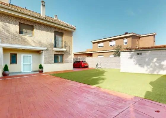 Casa en venta en El Casar - El Casar, 529.000 €, 201 m2, ref. 665621
