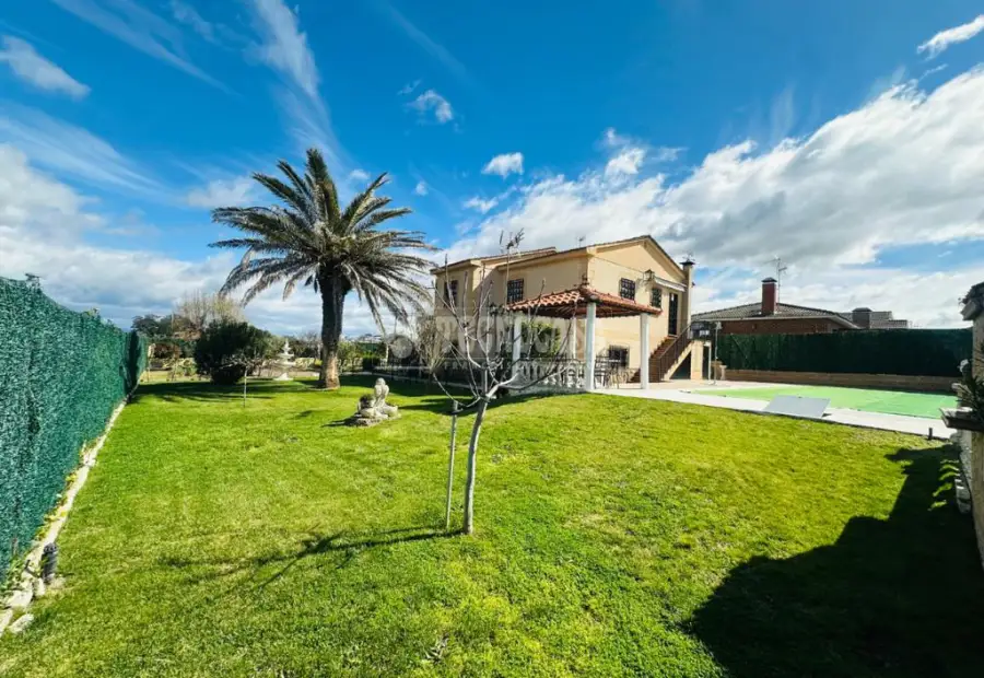 Casa en venta en Escalona - Escalona, 191.900 €, 210 m2, ref. 651910 en Escalona
