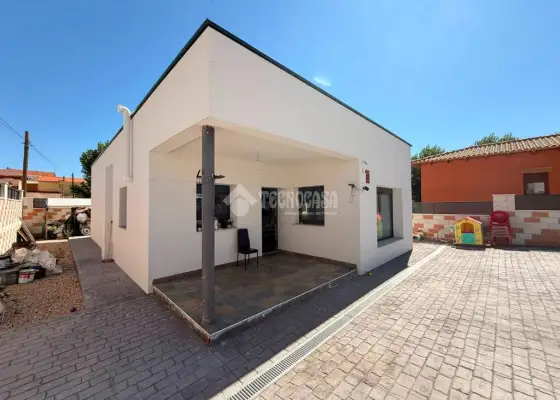 Casa en venta en Galápagos - Galápagos, 339.900 €, 136 m2, ref. 536527