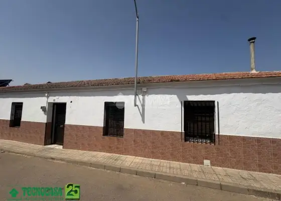 Casa en venta en Piedrabuena - Piedrabuena, 59.900 €, 197 m2, ref. 667039