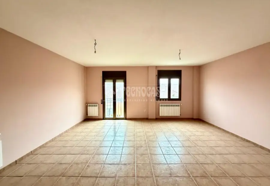 Casa en venta en Sigüenza - Sigüenza, 220.000 €, 183 m2, ref. 643261 en Sigüenza