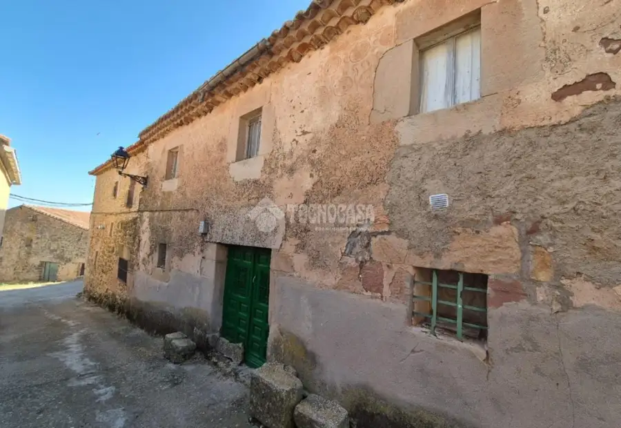 Casa en venta en Sigüenza - Sigüenza, 28.900 €, 222 m2, ref. 666046 en Sigüenza