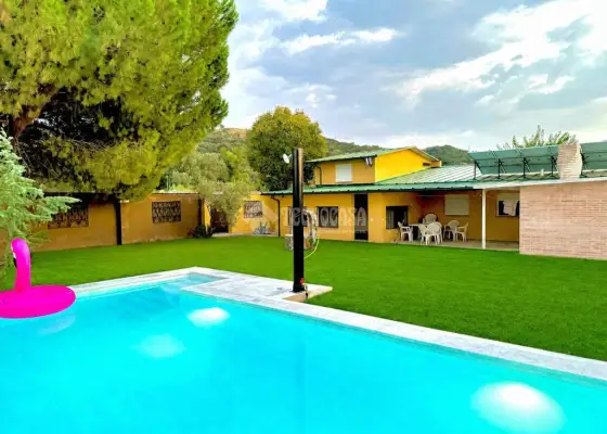 Casa en venta en Talavera De La Reina - Comarca De Talavera, Hospital, 229.900 €, 252 m2, ref. 666586