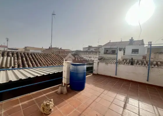 Casa en venta en Valdepeñas - Valdepeñas, 45.000 €, 165 m2, ref. 666366