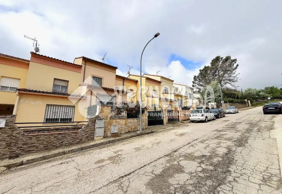 Casa en venta en Vellisca - Vellisca, 104.900 €, 131 m2, ref. 658364 en Vellisca