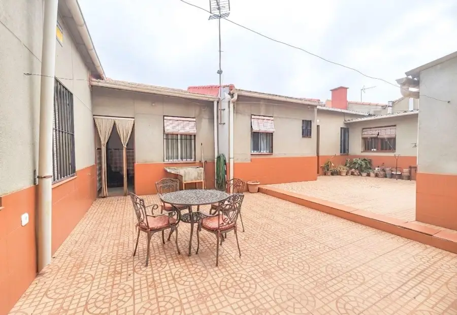Casa en Venta Zona Cristobal Colon. en Puertollano