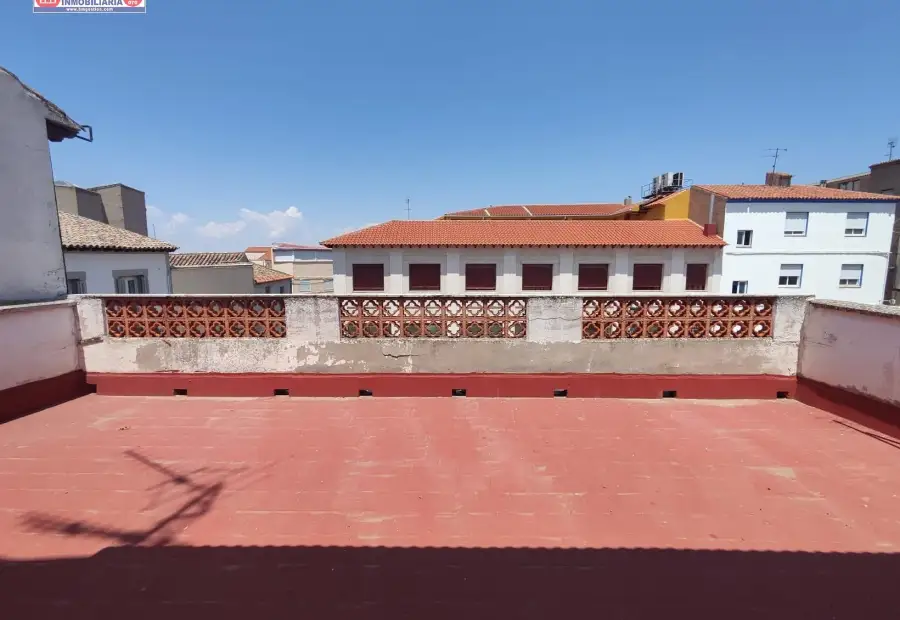 Casa junto a Calle Emilio Castelar en Alcázar de San Juan