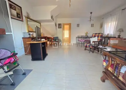 Chalet en venta en Pioz, Guadalajara en Pioz