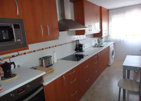 Duplex de 2 dormitorios seminuevo y amplio en Manzanares