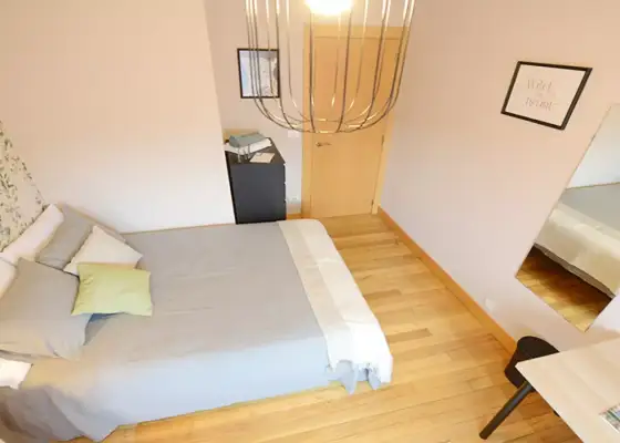 Habitación en alquiler en un apartamento de 3 dormitorios en Txurdinaga en Bilbao