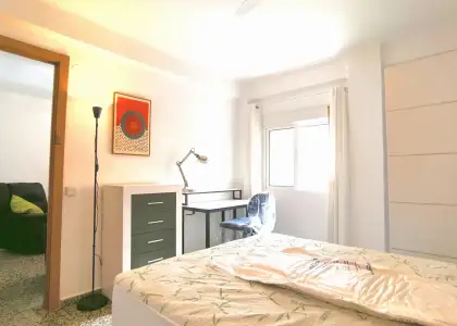 Habitación en piso compartido de 3 habitaciones en alquiler en Nuevo San Andrés, Málaga. en Málaga