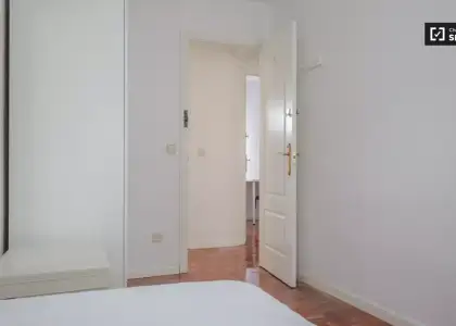 Habitación en piso compartido de 4 habitaciones en alquiler en Fontarrón, ideal para profesionales y estudiantes. en Madrid