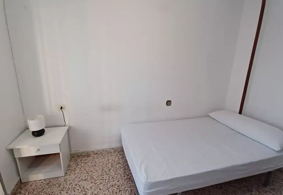 Habitación en piso compartido de 4 habitaciones en alquiler en Murcia. en Murcia