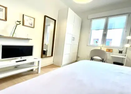 Habitación en piso compartido de 6 dormitorios en alquiler en Abando, todos los gastos incluidos en Bilbao