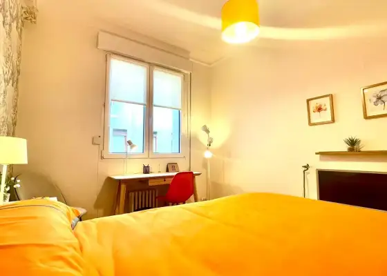 Habitación en piso compartido de 6 dormitorios en alquiler en Abando, todos los gastos incluidos en Bilbao