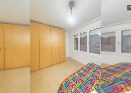 Habitación en un apartamento compartido de 4 habitaciones en El Carmelo, con todos los gastos incluidos. en Barcelona