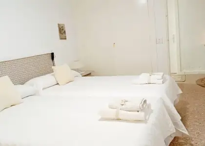 Habitación en un apartamento compartido de 5 habitaciones en alquiler en el Centro Histórico. en Almería