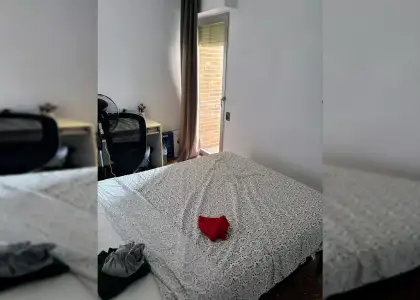 Habitación en un piso compartido de 5 habitaciones en Murcia, con algunos gastos incluidos. en Murcia