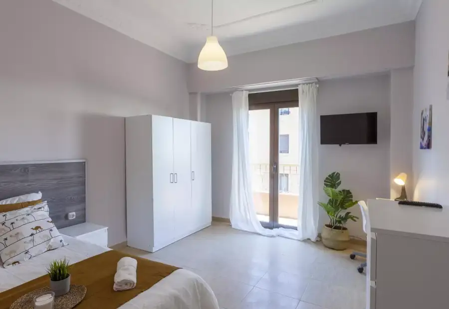 Habitación en un piso compartido de 7 dormitorios en alquiler en Arrancapins, Valencia en Valencia