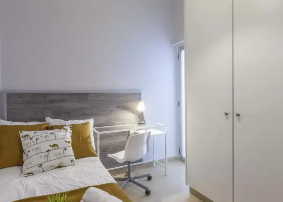 Habitación en un piso compartido de 7 dormitorios en alquiler en Arrancapins, Valencia